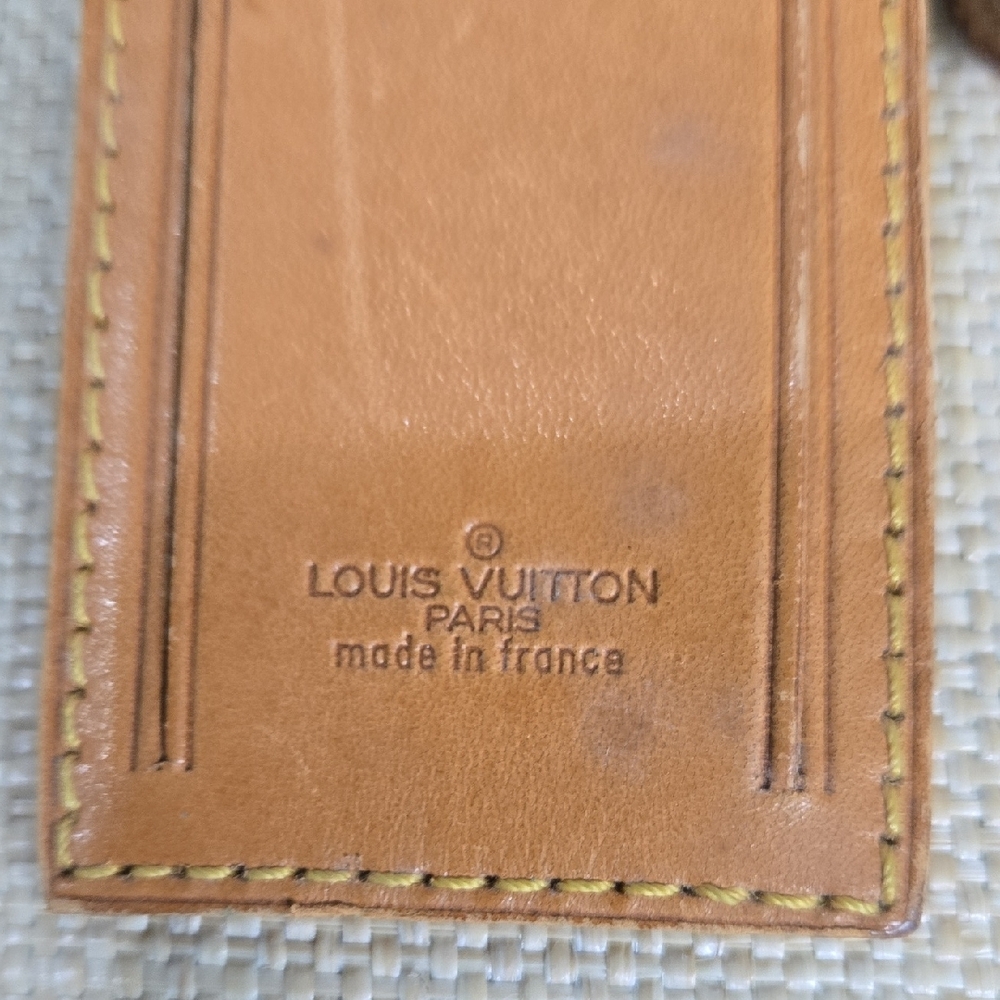 SALE* Louis Vuitton Leather Luggage Tag And Poignet - Picture 3 of 3
